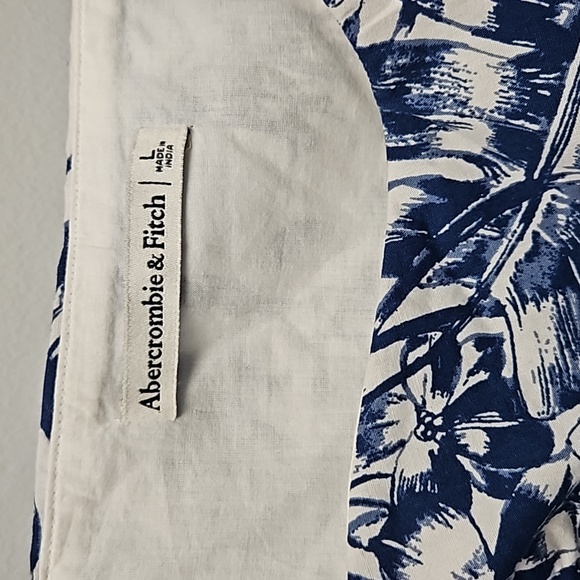 Abercrombie Tropical Blue and White Floral Puff Sleeve Tank Top - Size L - Picture 2 of 3